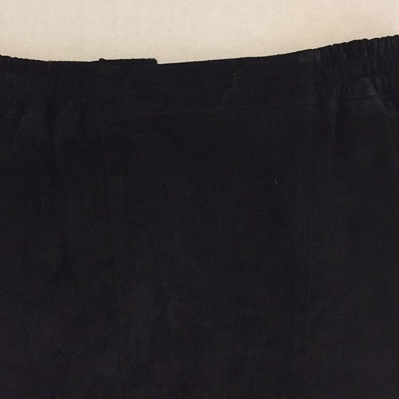 Vintage suede midi skirt lined w zipper​ - Picture 2 of 6